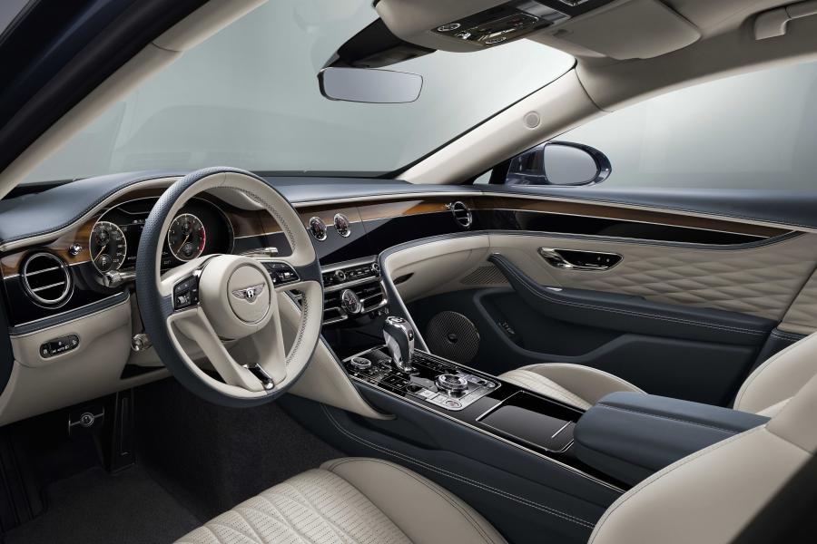 Интерьер Bentley Flying Spur 2019 года  (WW) (фото 17 из 49)